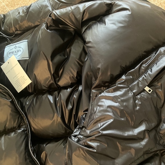 Prada Re-Nylon Puffer Down Jacket Black Size 44 New with Tags! - Picture 7 of 16